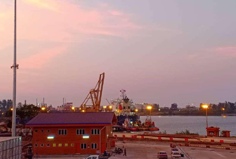 Kuantan Port Consortium Office Rafter Roof Blasting and 3 Coat Painting
